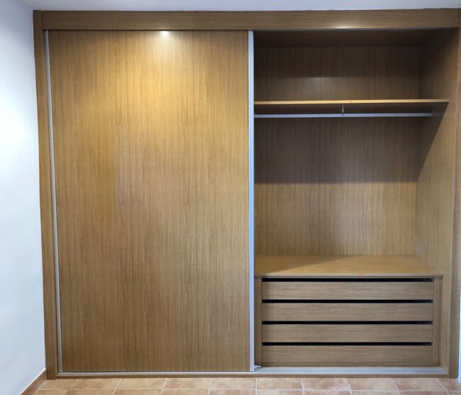 Carpintería para armarios empotrados en valencia - marrón